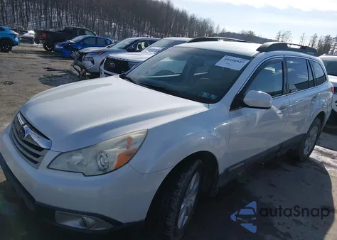 2011 Subaru Outback 2.5I Premium z USA, uszkodzony, nr VIN 4S4BRCCC4B3328234
